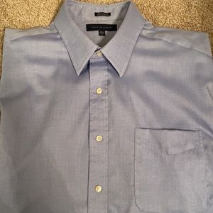 👚 2/$35 - Men’s Tommy Hilfiger Dress Shirt 16.5, 32-33, Large